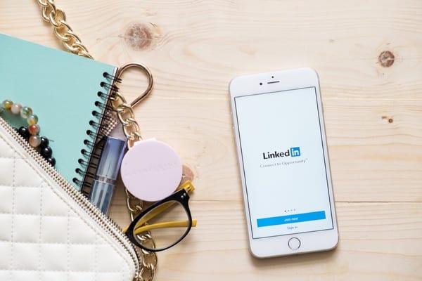 Qual o melhor horário para postar no LinkedIn em 2025?